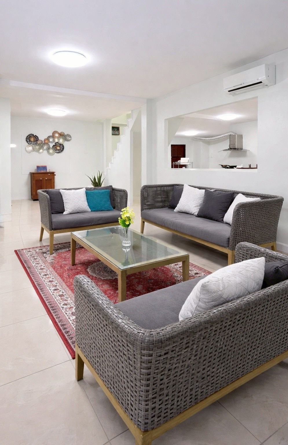 Central House - Image 2